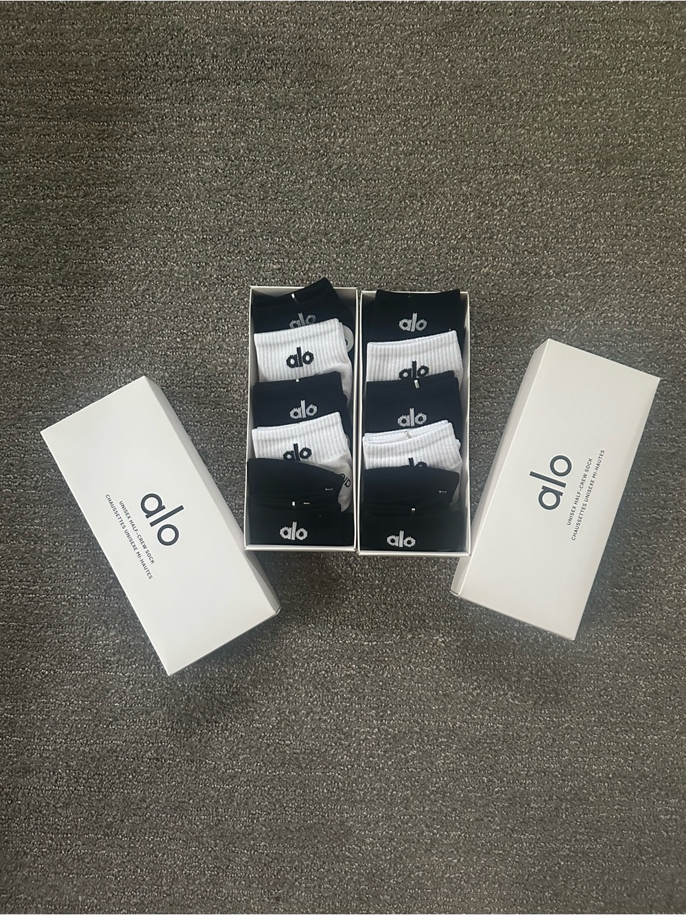 ALO Yoga Men's Black and White Athletic Crew Socks - Pack total 10 pairs